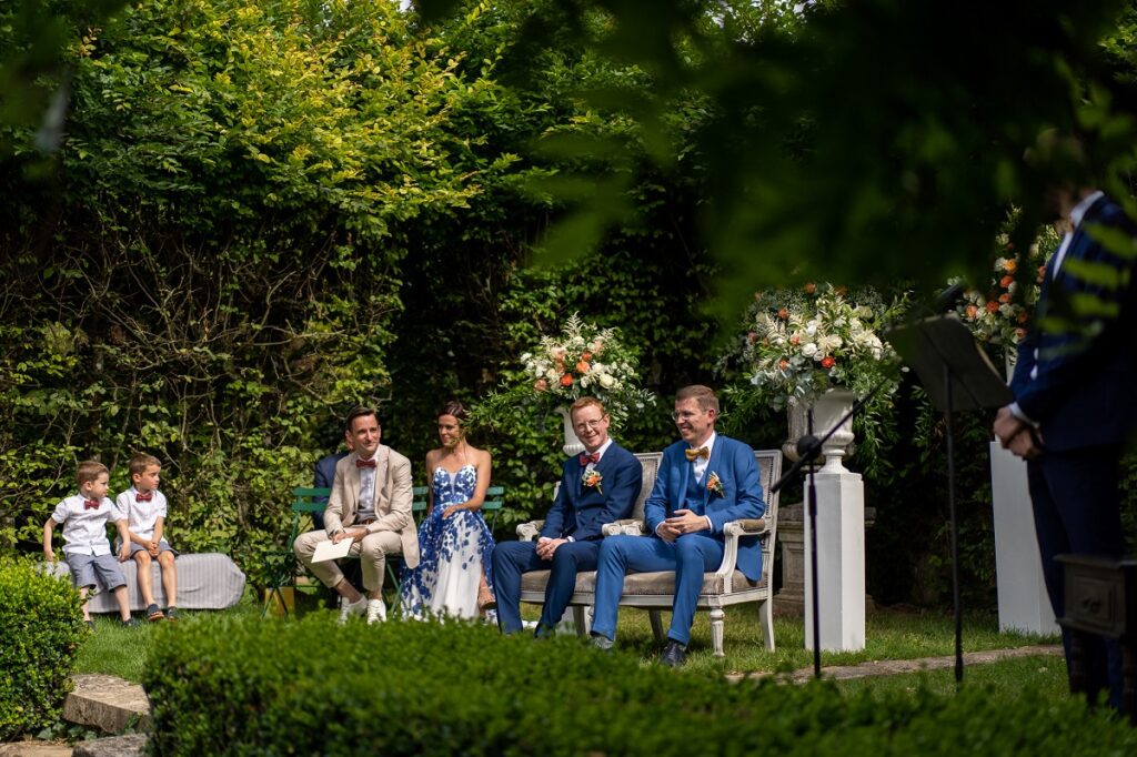 Le mariage chic de Matthieu et Vincent avec une cérémonie laïque célébrée par Fabiola - Wedding by Fabiola